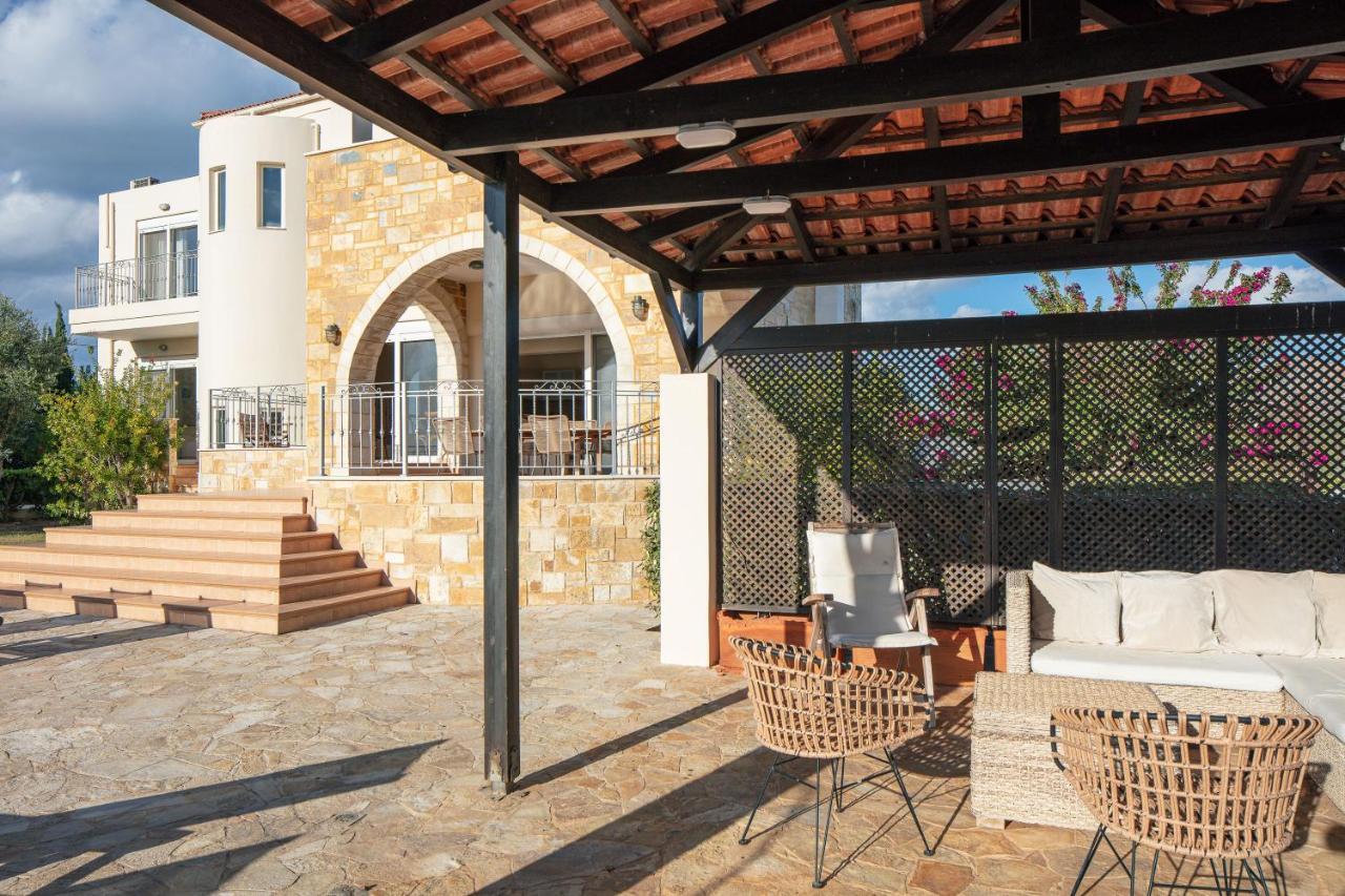Lake And Sea Villa Tersanas Exterior foto